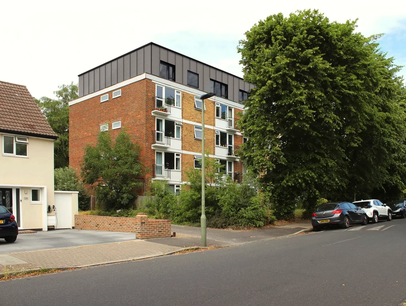 Summerfield — new-build apartment development in Bromley (CGI)